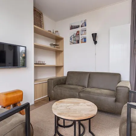 Modern With Two Bathrooms, 1 Km From The